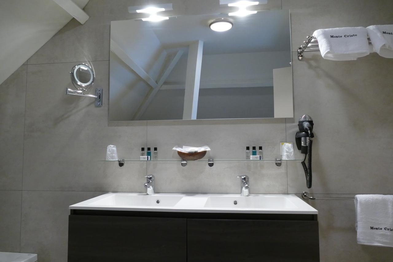 Hotel Monte Cristo Hoeselt Екстериор снимка